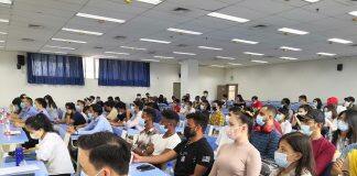 重庆大学2021年秋季学期国际学生法制教育大会顺利举行