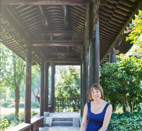 英国诺丁汉大学执行校长席若·韦斯特教授荣获“宁波市荣誉市民”称号