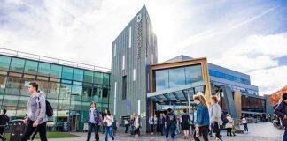 英国谢菲尔德大学跻身2025泰晤士高等教育世界大学前100名