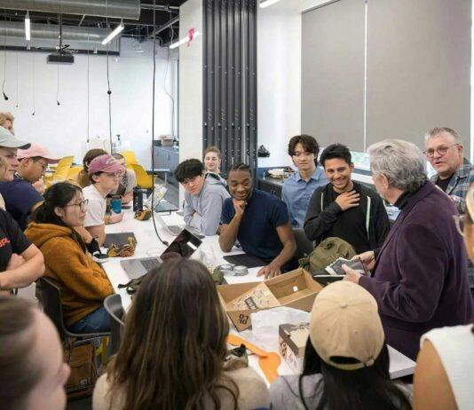 美国南加州大学Iovine and Young学院与Marshall商学院宣布联合推出创新商业学士学位